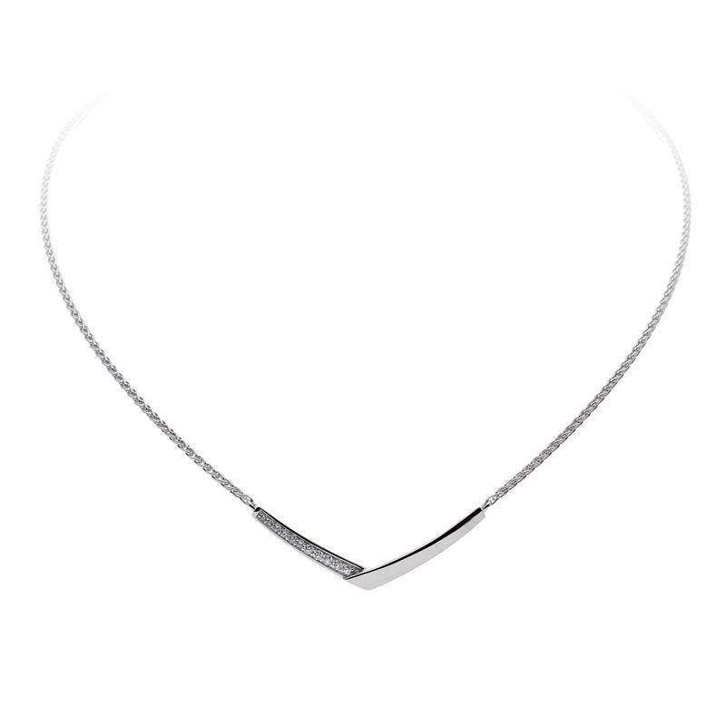 Zilveren collier met v-tussenstuk met zirconia