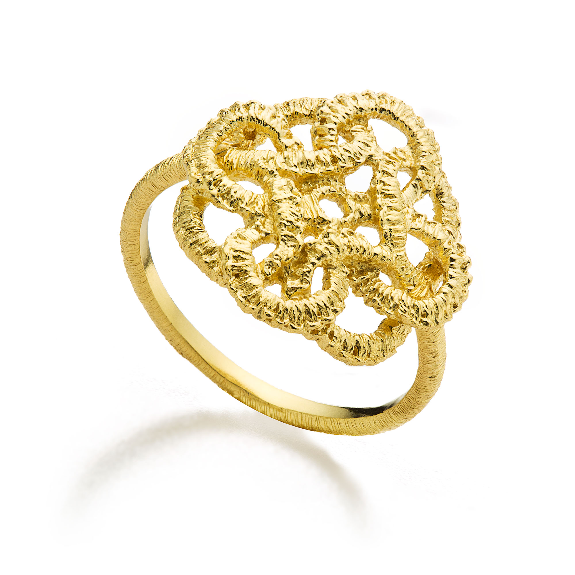 een 18 krt roségouden ring van Brigitte Adolph model Samarkand. 