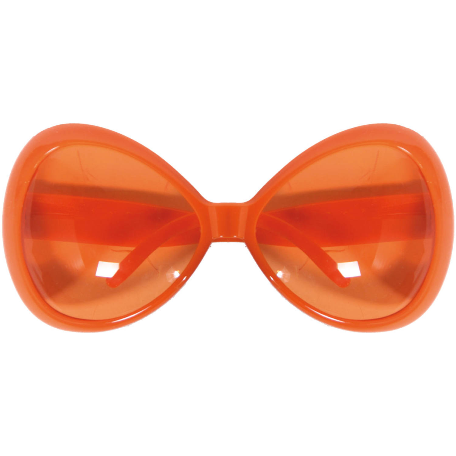 Oversized Oranje Bril. Inhoud: 1 bril. Kleur: Oranje. Bijvoorbeeld te gebruiken tijdens de volgende feestgelegenheid/feestgelegenheden: Voetbal, Koningsdag en Themafeest. Deze bril is ongeveer 24 x 8 cm. Het artikel is gemaakt van plastic.
