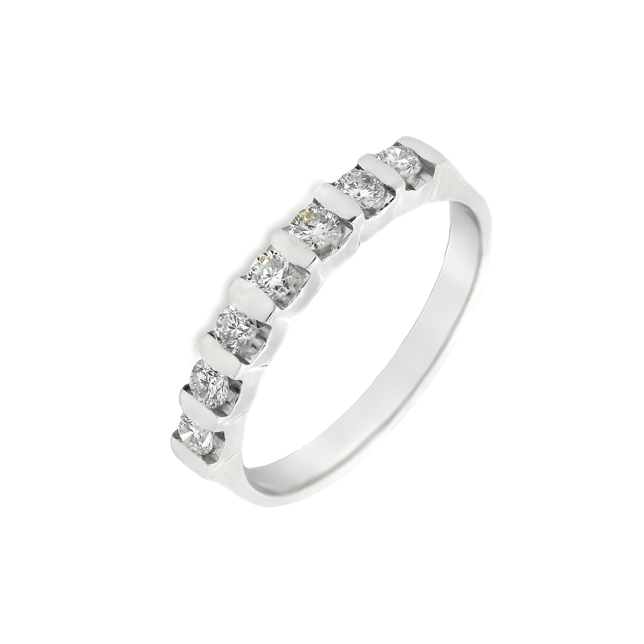 Deze ring van Louis Bros is vervaardigd uit 18 karaat witgoud (2.60 gr.) en is gezet met 7 briljant geslepen diamanten met een totaalgewicht van 0.31 ct. De ring heeft een breedte van 2.5 mm en dikte van 2.5 mm. Met deze ring om je vinger ben jij het stralende middelpunt bij elke gelegenheid. Deze ring bestaat uit onze lijn van exclusieve modellen sieraden met prachtige designs en van hoge kwaliteit.
De ring is verkrijgbaar in meerdere afmetingen.