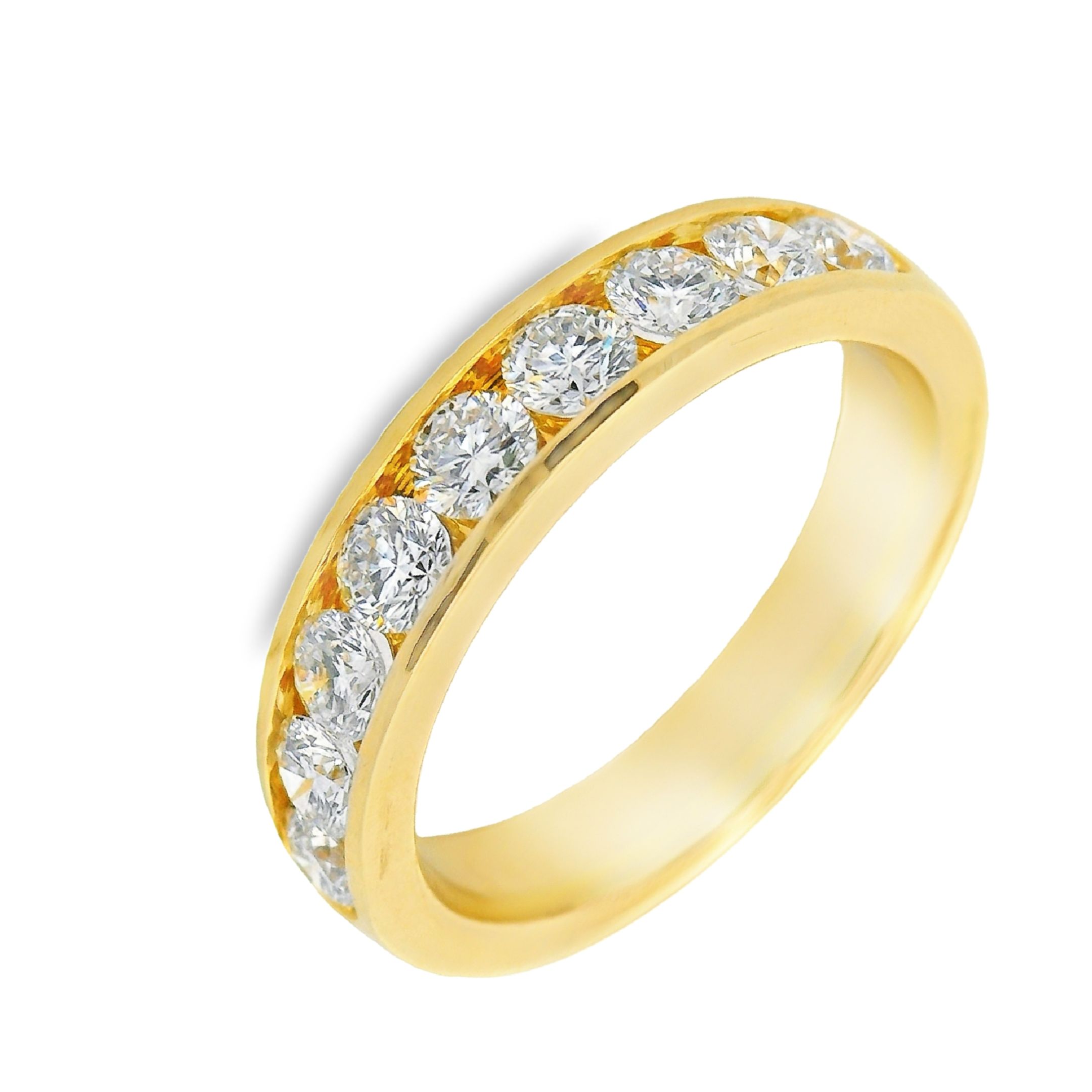 Deze ring van Louis Bros is vervaardigd uit 14 karaat geelgoud (5.61 gr) en is gezet met 9 briljant geslepen diamanten met een totaalgewicht van 1.02ct. De ring heeft een breedte van 4.5 mm en dikte van 3 mm. 
 Met deze ring om je vinger ben jij het stralende middelpunt bij elke gelegenheid. Deze ring bestaat uit onze lijn van exclusieve modellen sieraden met prachtige designs en van hoge kwaliteit . 
De ring is verkrijgbaar in meerdere afmetingen.