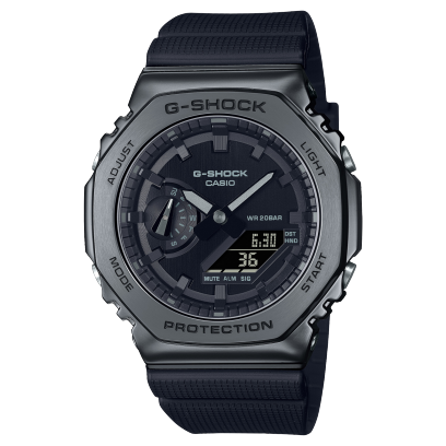 Ga voor zwart metaal met deze stijlvolle G-SHOCK. Door de metalen rand, afgewerkt met zwarte ion-plating, maak je met dit ontwerp een chique, stijlvolle statement over jouw gevoel voor design. Kies voor de GM-2100 met de populaire achthoekige rand, of voor de ronde, overmaatse kast van de GM-110. Welke je ook kiest, je krijgt een volledig zwart modestatement met een luxe uitstraling en een veelzijdige, coole look. Klaar voor elke gelegenheid.

Tijd
Uren	Analoge wijzer
Minuten	Analoge wijzer
Seconden	Digitaal
Tijdzones	Thuisstad instelling, Wereldtijd
24-uur indicator	AM/PM indicator, Digitale keuze 12- of 24 uurs notatie
Zomer-/wintertijd instelling	

Kalender
Datum	Digitaal
Dag	(Sub-)wijzerplaat
Maand	Digitaal
Auto Kalender	Digitaal
Chronograaf en timers
Stopwatch / Chronograaf	1/1 seconds, 24 hours, 100 seconden/1 uur, Verstreken tijd, Tussentijden, 2 finish 
tijden
Timer(s)	Terugtel timer 1/1 seconden-24 uur
Alarmen en meldingen
Uursignaal	
Geluid alarm(en)	5 Dagelijkse Alarmen
Verlichting
LED verlichting	Double illuminator: verlichting van voor en achter

Anders
Knopgeluiden aan/uit	
Handmatig wijzers verzetten voor analoog-digitale horloges	
Hardware
Schokbestendig	
Trillingsbestendig	