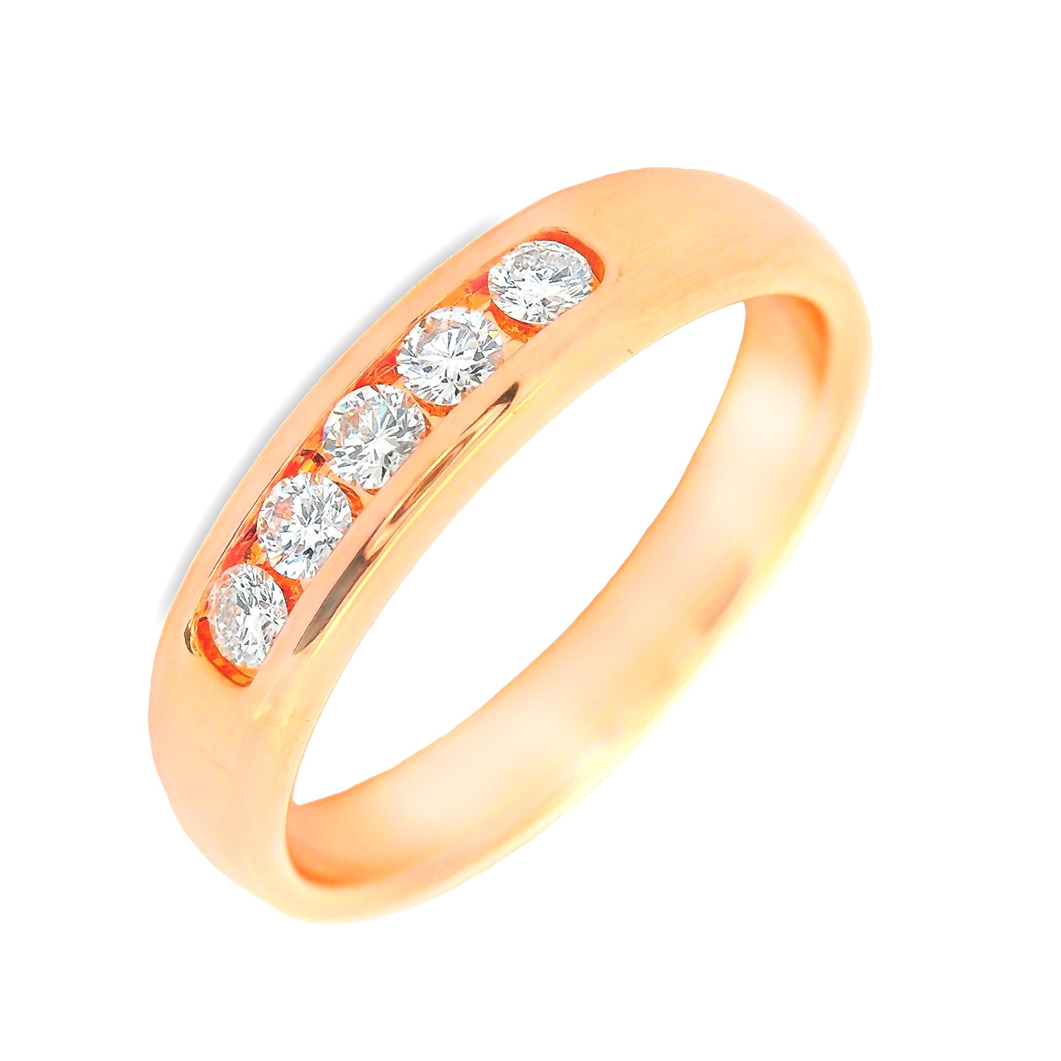 Deze ring van Louis Bros is vervaardigd uit 14 karaat roségoud (4.25 gr.) en is gezet met 5 briljant geslepen diamanten met een totaalgewicht van 0.25ct. De ring heeft een breedte van 4 mm en een hoogte van 2 mm. Deze ring bestaat uit onze lijn van exclusieve modellen sieraden met prachtige designs van hoge kwaliteit.
De ring is verkrijgbaar in meerdere afmetingen.