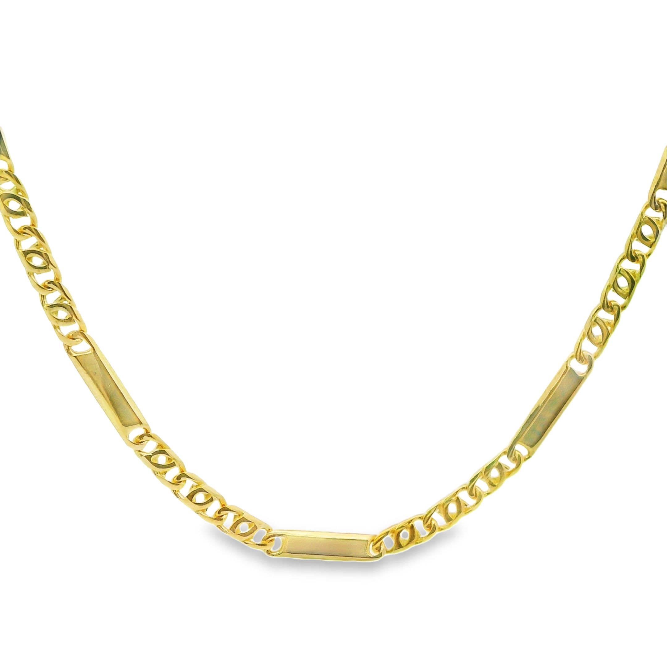 Dit unisex  collier van Louis Bros is vervaardigd uit 14 karaat bicolor (7.35gr.). Het collier heeft een lengte van 45 cm en een breedte van 2.31 mm. En een dikte van 1 mm.  Dit collier is stijlvol, eenvoudig en gemakkelijk te combineren.
Wil je deze ketting graag zien en passen? Dat kan natuurlijk! Klik op reserveer en maak een afspraak om te bekijken. Wij zorgen er dan voor dat wij dit collier op voorraad hebben in de winkel op het moment dat jij graag langskomt.
Verkrijgbaar vanaf 40 cm.