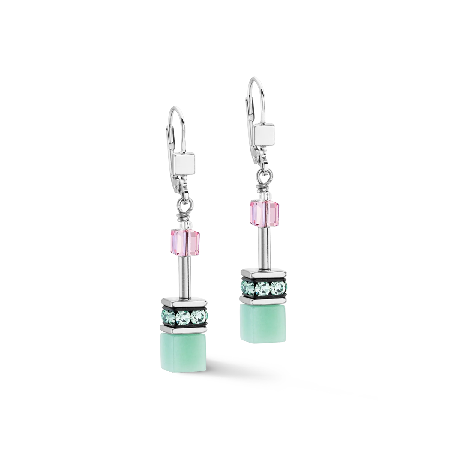 GeoCUBE® Iconische Stalen oorbellen blauw-roze
De GeoCUBE® Iconic Stalen oorbellen blauw-roze zijn de perfecte aanvulling op je GeoCUBE® Iconic ketting of armband in blauw-roze.

Elk sieraad dat u bij COEUR DE LION bestelt, wordt u geleverd in een premium designetui en met een certificaat van echtheid.
