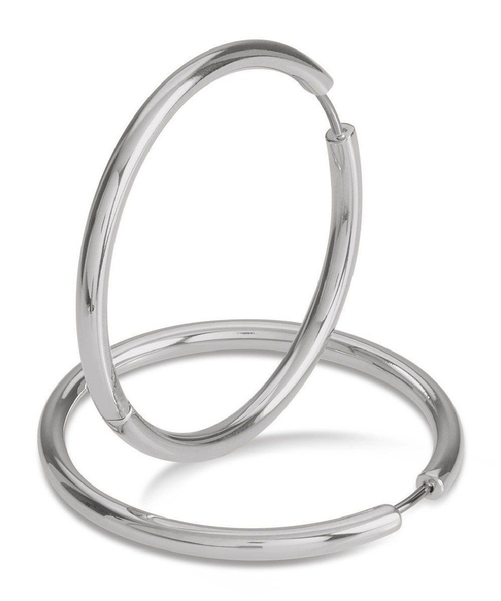 Boccia Titanium 05070-01 Oorringen
Deze unieke titanium oorbellen van Boccia Titanium is een mooie toevoeging aan je sieradencollectie! Wat deze oorringen uniek maakt, is dat ze een klapsluiting hebben. Combineer de oorringen met de bijpassende sieraden voor een complete look. De doorsnee is 39mm

HET MERK
Boccia Titanium is het titanium merk van Nederland, dat zijn oorsprong in Duitsland vindt en is opgericht in het jaar 1992. Ontwikkeld door internationale ontwerpers. Alle titanium componenten van de BOCCIA TITANIUM collectie zijn gemaakt van 99,7% puur titanium; het bijzondere materiaal. Het is licht in gewicht, neemt de temperatuur van de huid aan en is zeer huidvriendelijk. Bovendien is het corrosie- en temperatuurbestendig.

SPECIFICATIES
- Oorringen 
- Puur titanium
- Zilverkleurig
- 39mm
