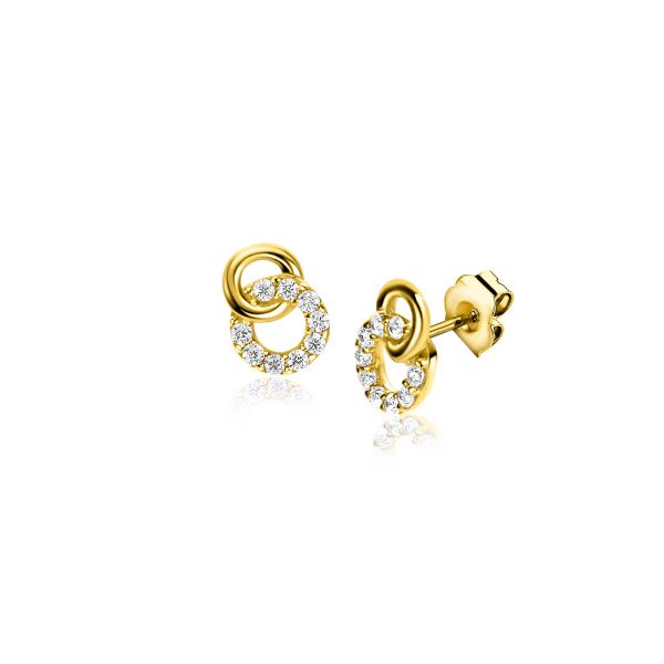 ZINZI Gold 14 karaat gouden oorknoppen waarbij twee open rondjes mooi met elkaar verbonden zijn: een glad open rondje en een groter open rondje bezet met witte zirconia's. De oorsieraden zijn 6,5mm lang. Vervaardigd van geheel 14 karaat goud