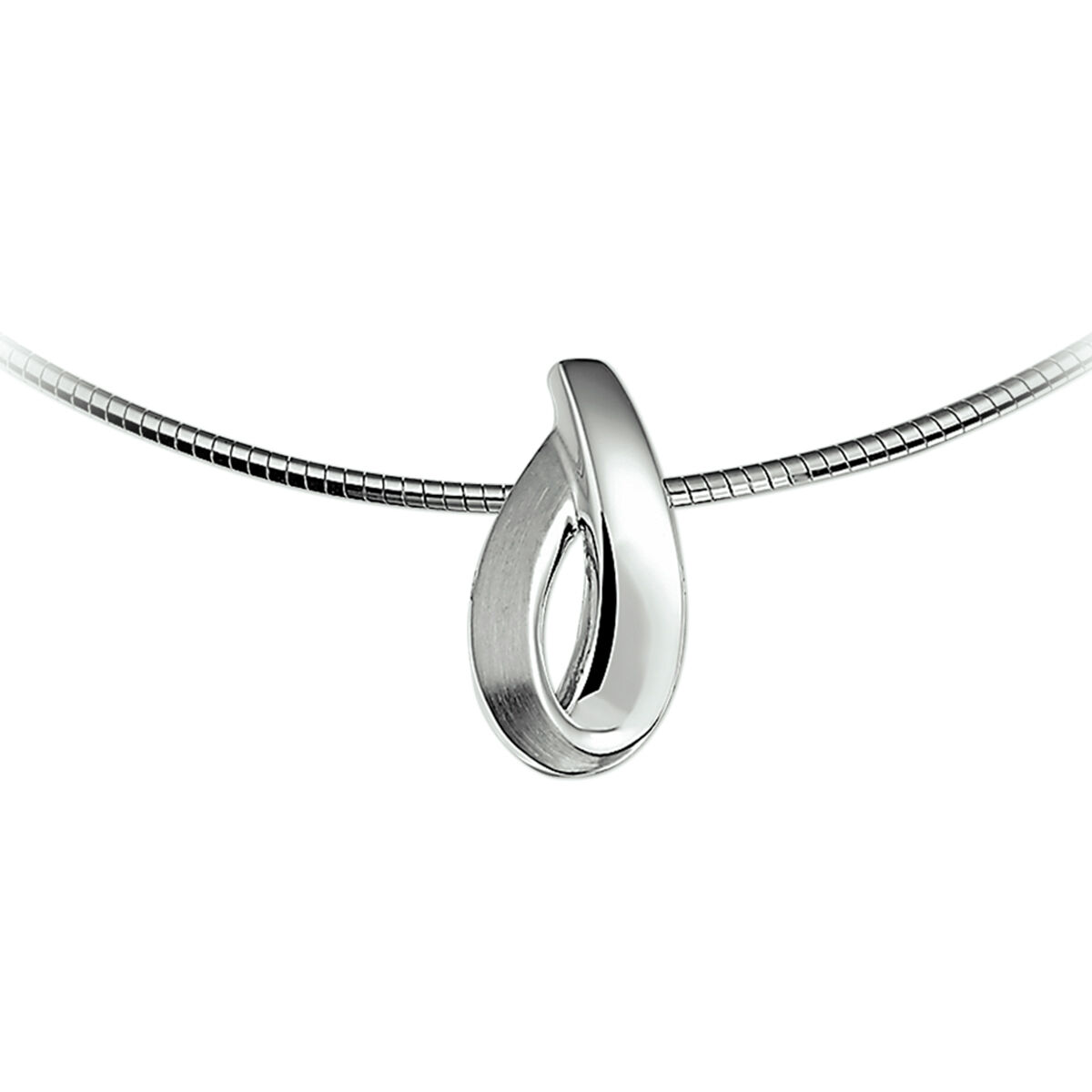 Gerhodineerd zilveren hanger met een poli/matte afwerking. De hanger is onderdeel van een set.