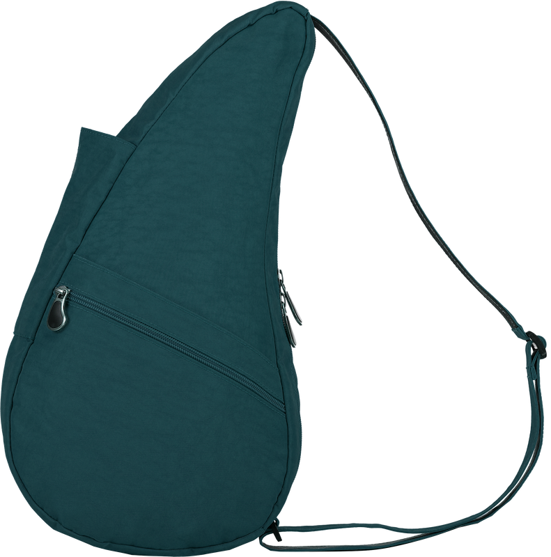Healthy Back Bag. De "Topper" onder de rugtassen. Oersterk, sportief en modieus is deze rugtas/crossover met veel binnen- en buitenvakken. De tas is ergonomisch: ontworpen om de rug te ontlasten en de druk op de nek en schouders te minimaliseren. De unieke vorm verdeelt het gewicht over de gehele rug. Alle tassen hebben een verstelbare schouderriem met anti-slip. Tevens als schoudertas te dragen. Met de rits altijd tegen uw rug, zijn uw spullen veilig en onder handbereik, zonder dat de tas afgedaan dient te worden. Een brede keuze in materialen en kleuren maken de Healthy back bag tot de perfecte compagnon: wie u ook bent, waar u ook gaat.  Fijn voor de zomer- en wintersportvakantie of een city trip.
The Healthy Back Bag Texured Nylon Medium met Ipad vak
2 jaar garantie
Maat 49 x 28 x 18 cm. (10 liter)
Zilver kleurige voering
Veel binnen en buitenvakken
Verstelbare schouderriem
Gewicht 380 gram