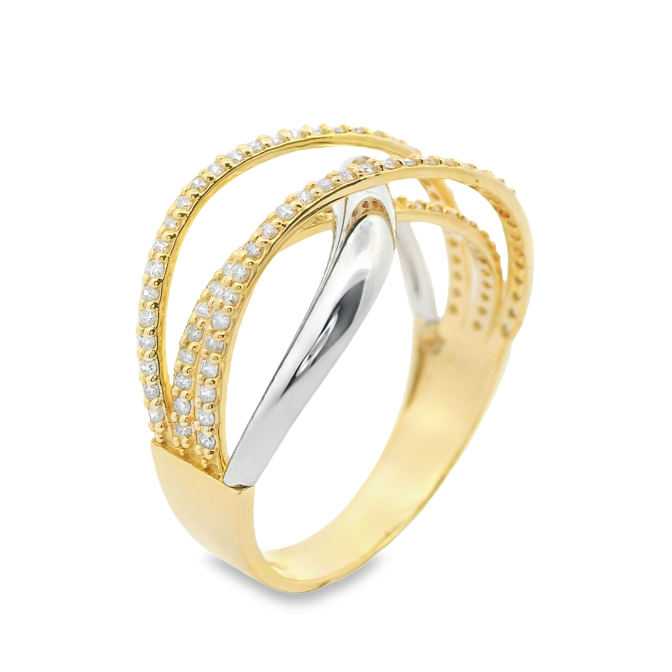 Deze exclusieve ring van Louis Bros is vervaardigd uit 14 karaat bicolor (3.70gr.) en is gezet met 41 briljant geslepen diamanten met een totaalgewicht van 0.41 ct. De ring heeft een breedte van 9.5 mm en dikte van 2.5 mm. Met deze ring om je vinger ben jij het stralende middelpunt bij elke gelegenheid. Deze ring bestaat uit onze lijn van exclusieve modellen sieraden met prachtige designs van hoge kwaliteit.
De ring is verkrijgbaar in meerdere afmetingen.