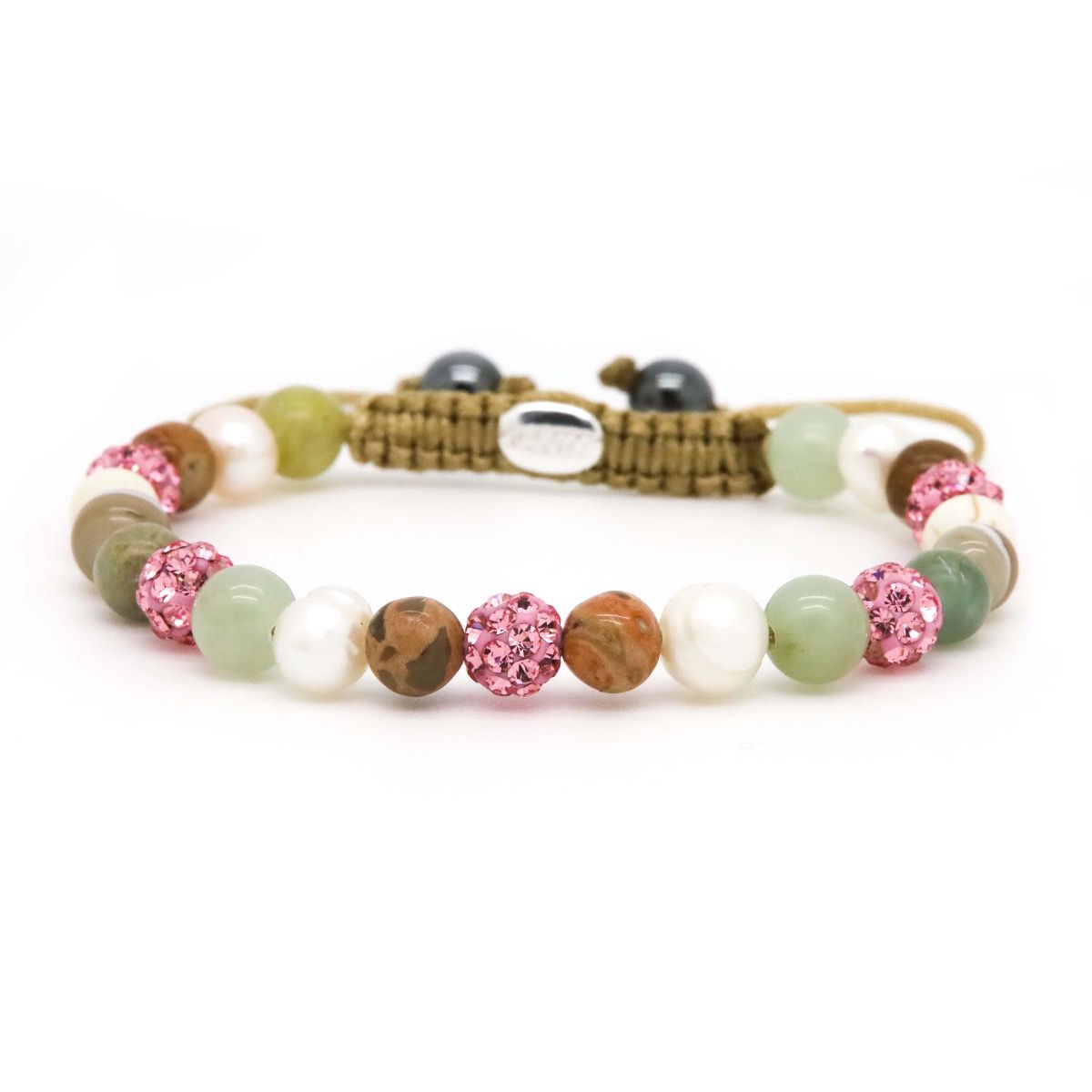 De Karma Armband Spiral CORAL XS (pink crystal),is een elegante armband. Draag deze verfijnde armband alleen voor een subtiele look of combineer hem met andere sieraden voor een gelaagde stijl. Perfect voor zowel dagelijkse als feestelijke gelegenheden. Voeg een vleugje kleur toe aan elke outfit.