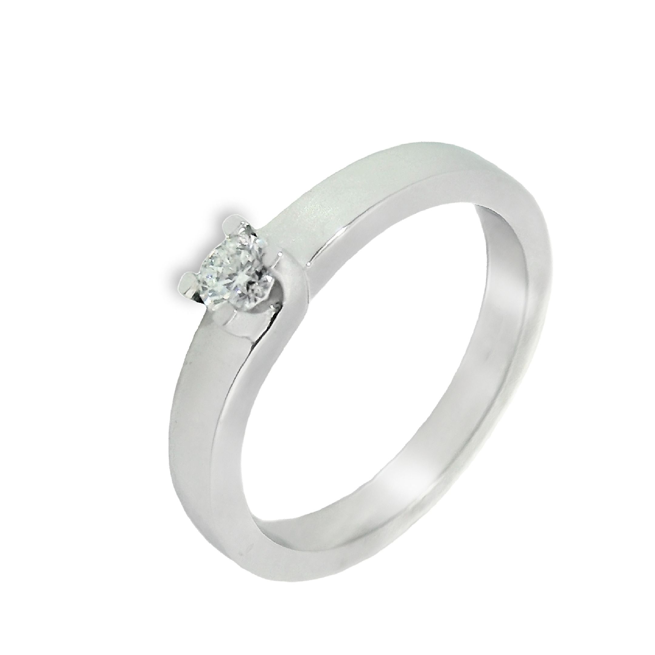 Deze ring van Louis Bros is vervaardigd uit 14 karaat witgoud (4.61 gr.) en is gezet met 1 briljant geslepen diamanten met een totaalgewicht van 0.16ct. De ring heeft een diameter van 4 mm, minimale breedte van 3 mm. en een hoogte van 3.5 mm. Deze adembenemende witgouden solitaire ring met een schitterend steentje is de perfecte keuze voor een speciale gelegenheid. De combinatie van het elegante witgoud en het stralende steentje zorgt voor een tijdloos en stijlvol design. Laat deze prachtige ring de blikvanger zijn van elke outfit en laat het de liefde en verbondenheid symboliseren. Een betoverende keuze voor die ene speciale persoon in je leven.
De ring is verkrijgbaar in meerdere afmetingen.
