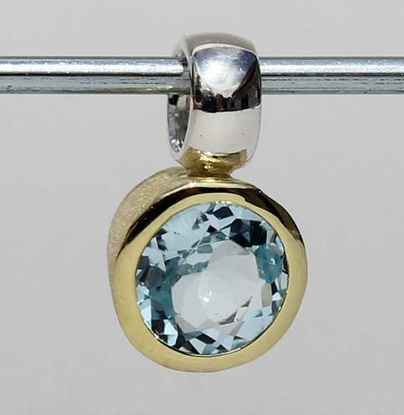 Campur zilveren hanger met topaas in 18kt. vergulde zetkast