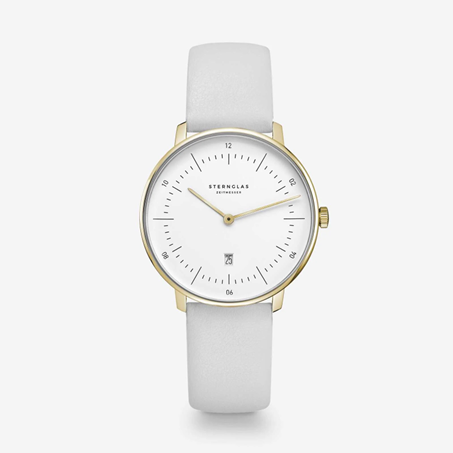 Van 13-11-24 t/m 2-12-24 BLACK FRIDAY korting (tot 33%) op alle Sternglas horloges!

Sternglas Naos XS dameshorloge met doublé kast en wzijers, witte lerenband, datum en saffierglas