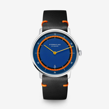 Van 13-11-24 t/m 2-12-24 BLACK FRIDAY korting (tot 33%) op alle Sternglas horloges!

Sternglas Naos horloge met blauw/oranje wijzerplaat, zwarte lerenband en saffierglas
