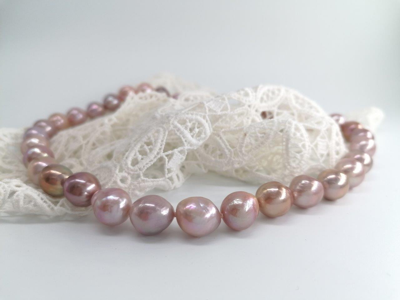 Kobu Parels edison zoetwaterparel collier met roze parels barok met zilveren bolslot