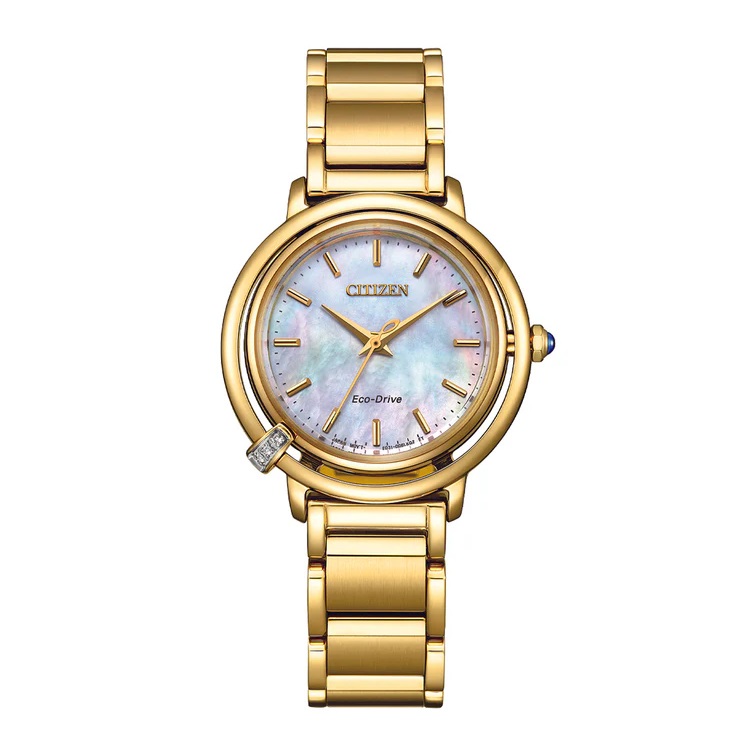 Citizen - Lady, Eco-Drive Cal: E031, Parelmoer wijzerplaat, Doublé, bezet met 3 briljant geslepen diamanten in de horloge kast bij de 7 uur, extra ledere band