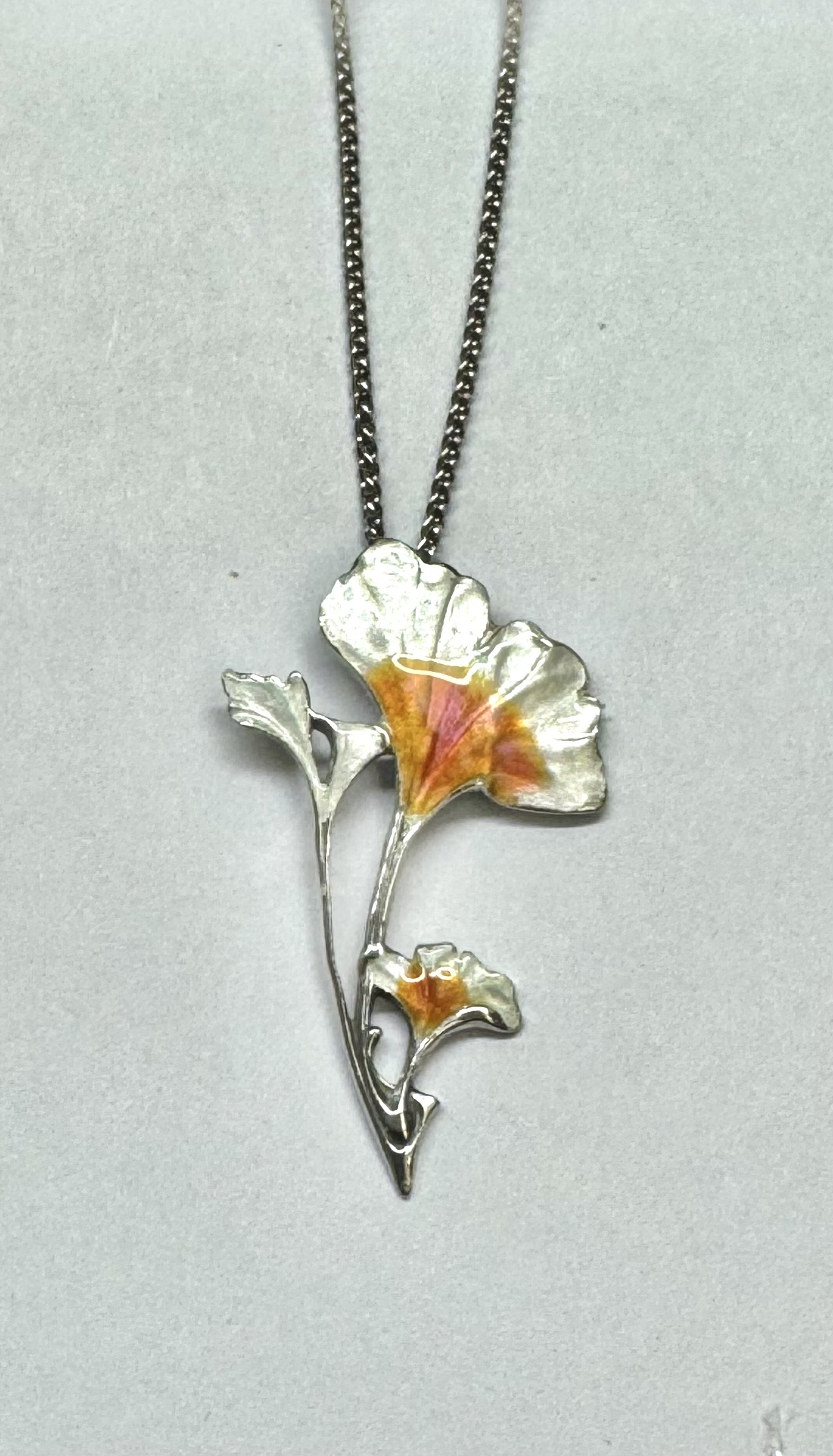 Gingko hanger met ketting
