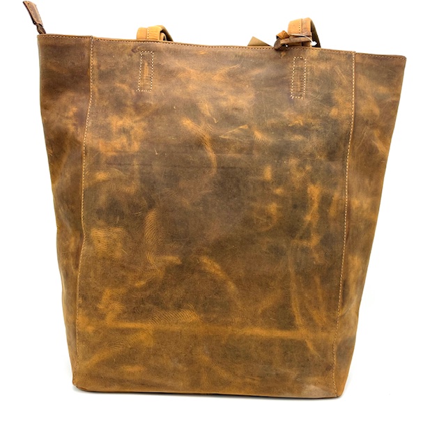 Shopper voorzien van toprits en binnenrits.
De twee banden zijn lang genoeg om ook de tas met een dikke jas te dragen.

Afmetingen: Hoogte 39cm x breed 30cm x diep 14cm