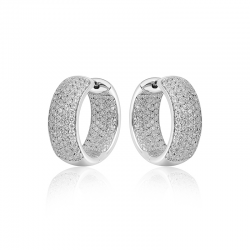 Zilveren creolen 7x18mm. met 5 rijen zirconia's voor en achter