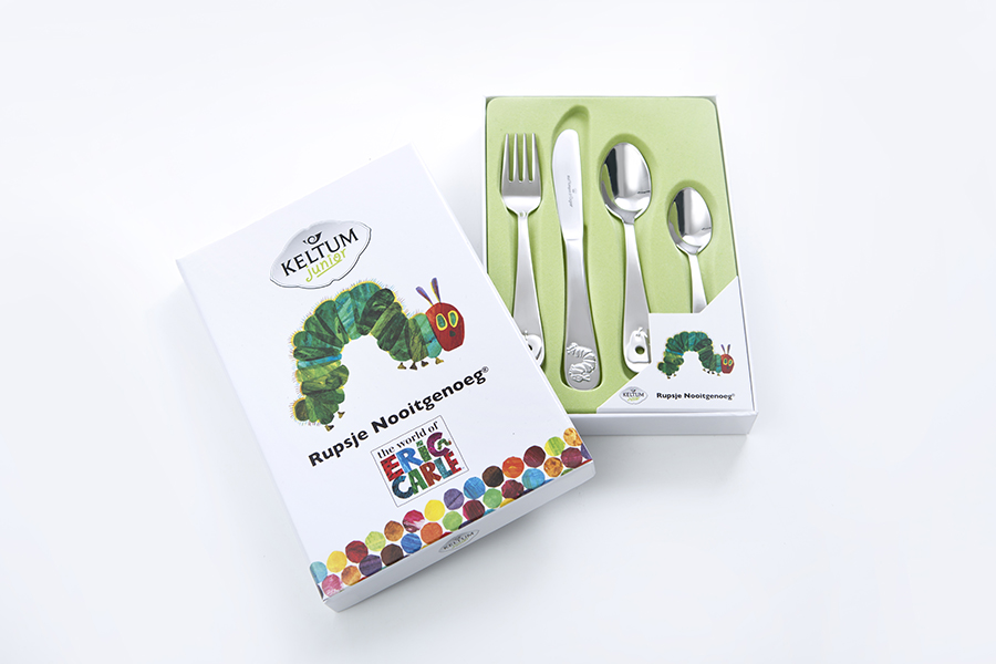 Keltum 4 delig stalen kinderbestek rupsje nooit genoeg.
Bij aankoop in de winkel wordt het bestek gratis gegraveerd met naam of datum terwijl u wacht!