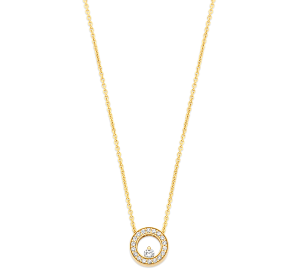 Minioro gouden collier cirkel pave deluxe. Ga voor ultieme luxe met onze Ketting Circle Deluxe, vervaardigd van 14 karaats goud met 1.2mm. breed ankercollier!

Deze ketting is versierd met pavé gezette diamanten, waarbij in de cirkel een opvallende en grote diamant het middelpunt vormt.

Met een totaal van 0.21 ct aan schitterende diamanten is deze ketting een ware eyecatcher die elke outfit laat stralen.