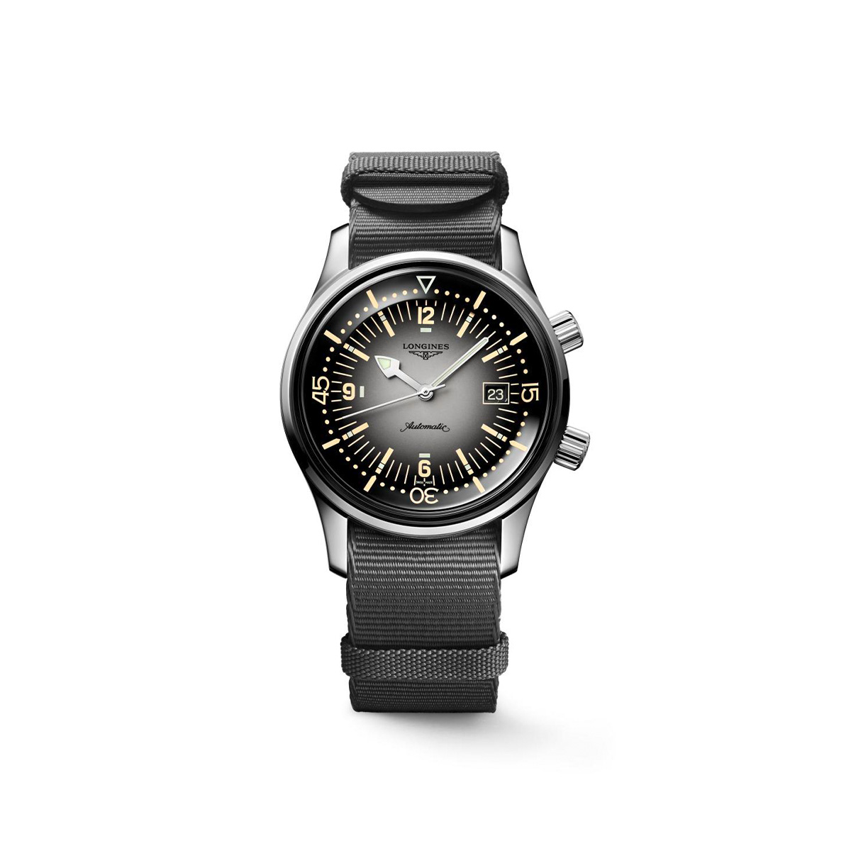 Dit Longines horloge behoort tot de Longines Legend Diver collectie.
Referentienummer: L3.774.4.70.2
Caliber: L888
