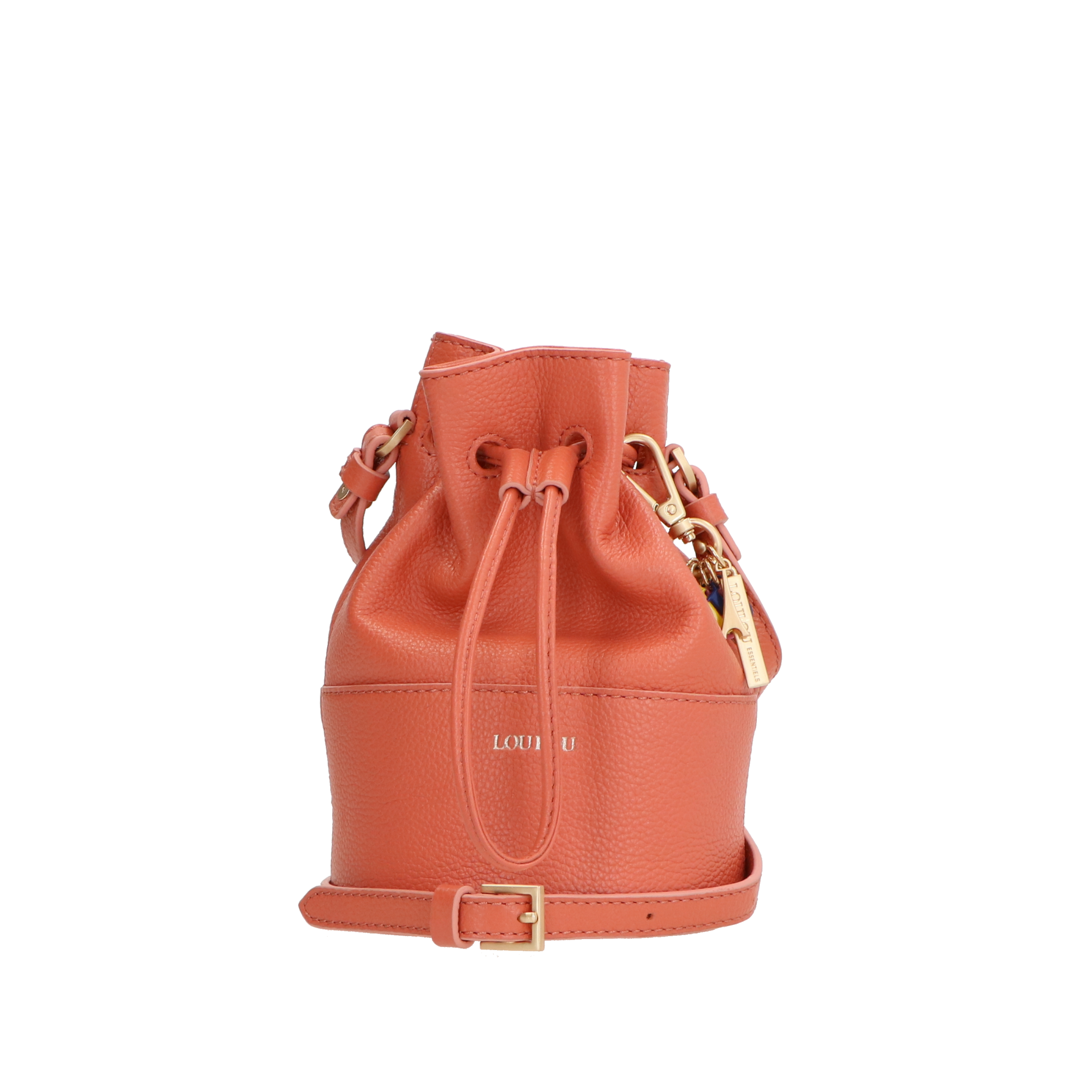 Dit eigenwijze tasje is stiekem ruimer dan je denkt, want met plek voor je mobiel, zonnebril, mini wallet en sleutelbos is er voldoende plek voor je essentials. De schouderband is te verstellen van schouderlengte tot crossbody formaat. De Noa wordt geleverd met LouLou Reminisce Charm. Deze kan je bevestigen aan het metalen ringetje waar ook de schouderband doorheen gaat. 