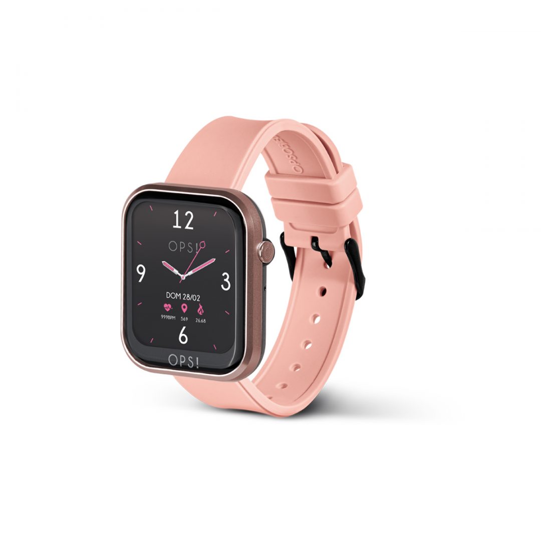 Smartwatch with aluminum and ABS case and silicone strap. Case dimensions 44x37x13 mm with 1.83” color full touch display. Band inner circumference: 180mm to 140mm. Steel buckle clasp.

Technical features: