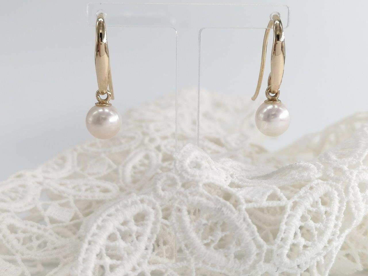 Kobu Parels gouden oorhangers met cultivé/akoya parel van 7mm.