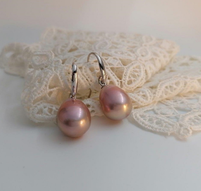 Kobu Parels zilveren oorhangers met edison zoetwaterparels roze