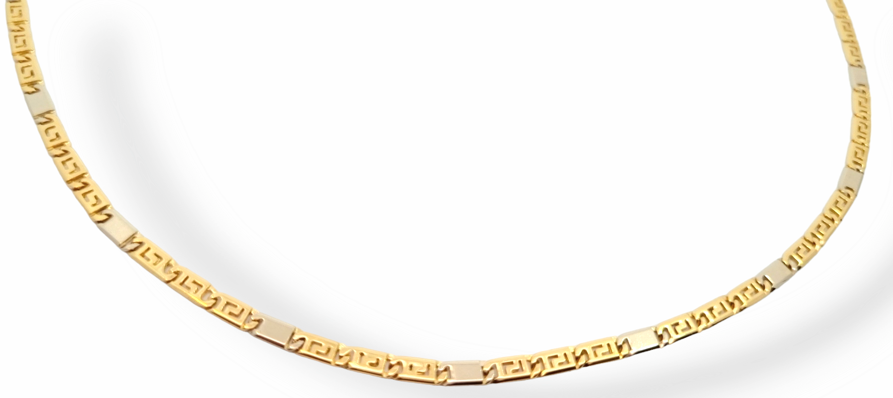 Dit unisex  collier van Louis Bros is vervaardigd uit 14 karaat bicolor (13,10gr.). Het collier heeft een lengte van 50 cm en een breedte van 3.29 mm. En een dikte van 1 mm. Deze collier is stijlvol en gemakkelijk te combineren.