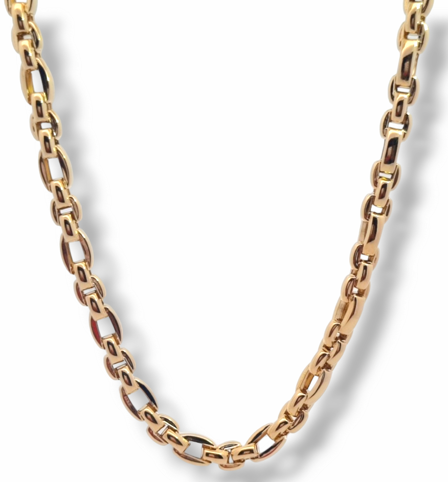 Dit collier van Louis Bros is vervaardigd uit 14 karaat geelgoud (28.11 gr.). Het collier heeft een lengte collier van 65 cm en een breedte van 6.8 mm. Deze exclusieve juwelen zijn vervaardigd uit de meest kostbare materialen in het atelier van Louis Bros.