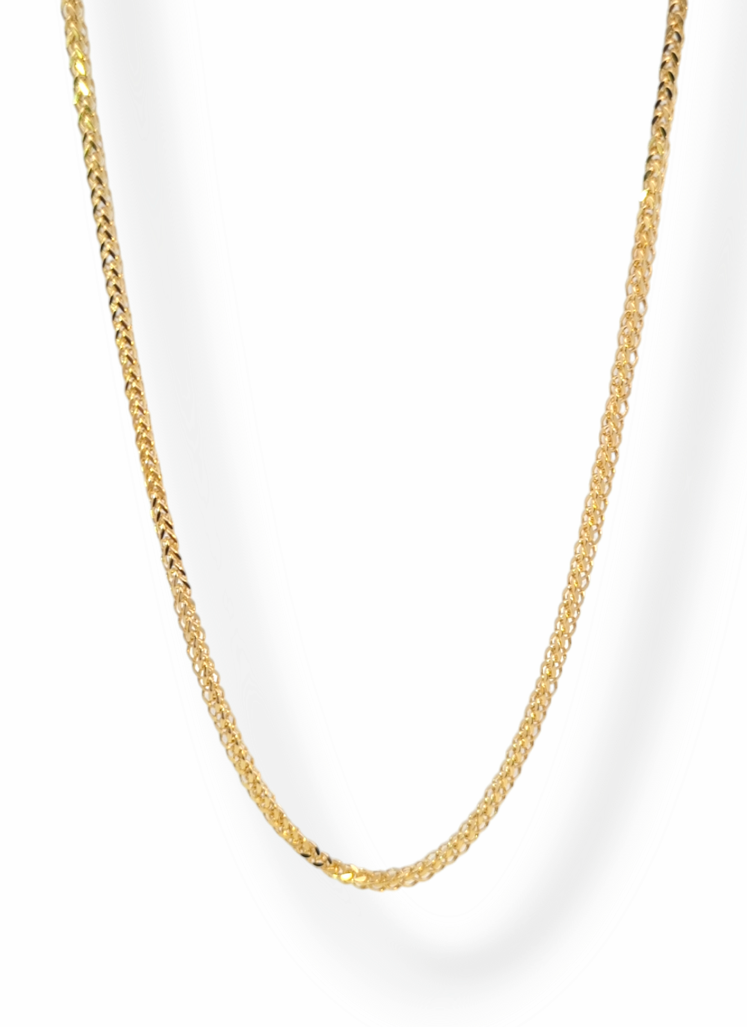 Dit collier van Louis Bros is vervaardigd uit 14 karaat geelgoud (6.70 gr). Het collier heeft een lengte van 70 cm en een dikte van 2.20 mm. Dit collier is stijlvol, eenvoudig en gemakkelijk te combineren. Wil je deze ketting graag zien en passen? Dat kan natuurlijk! Klik op reserveer en maak een afspraak om te bekijken. Wij zorgen er dan voor dat wij dit collier op voorraad hebben in de winkel op het moment dat jij graag langskomt.
Verkrijgbaar vanaf 40 cm.
Leverbare goudkleuren: 14/18kts geelgoud, 14/18kts witgoud, 14/18kts roségoud.