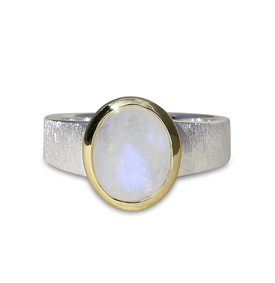 Maat 54
Afmetingen van de fitting: 11,5 x 13 mm

 

Soort sieraden:	ring
Edelsteen:	Maansteen
Materiaal:	925/- sterlingzilver
Oppervlak:	18kt geelgoud verguld