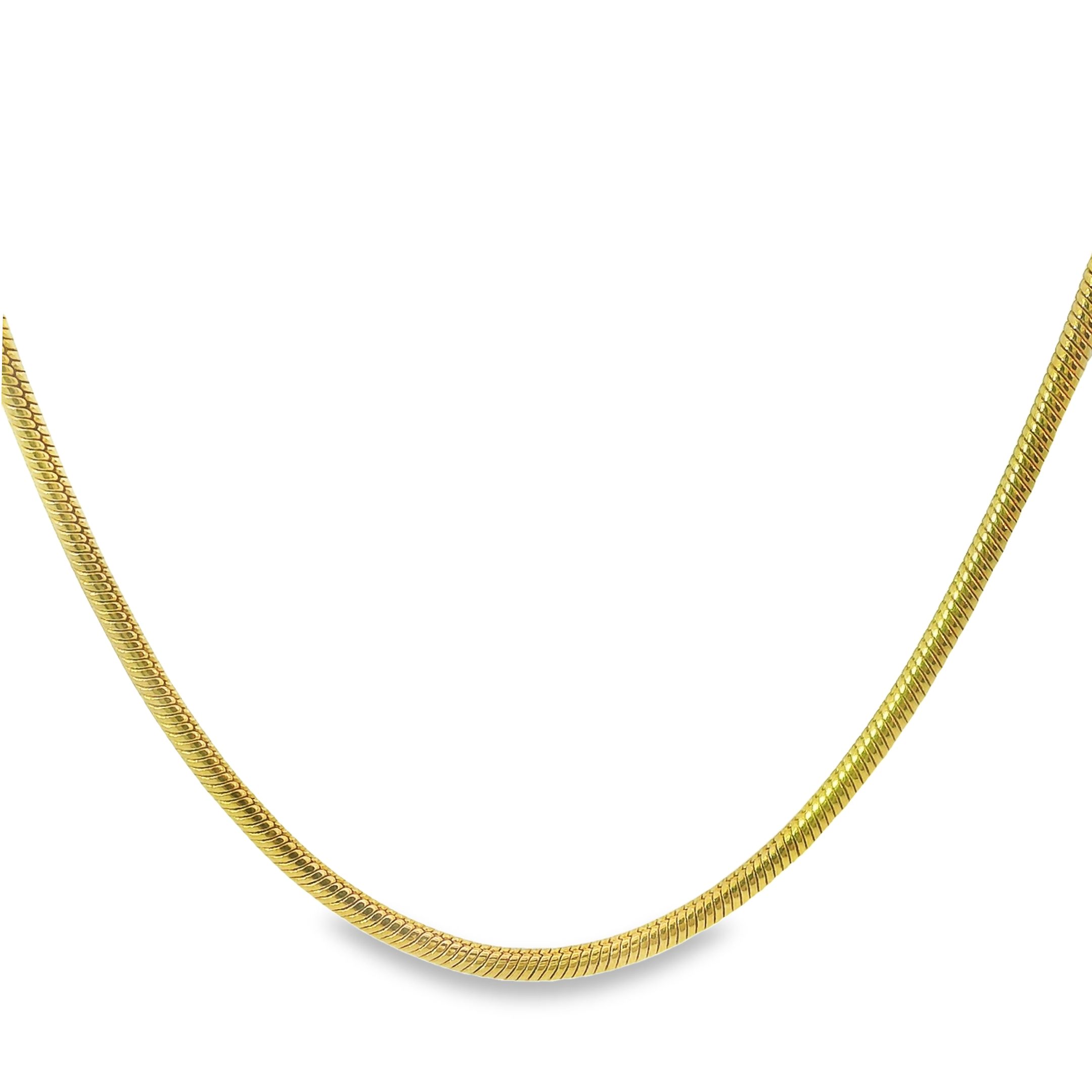 Dit collier van Louis Bros is vervaardigd uit 14 karaat geelgoud (9 gr). Het collier heeft een lengte van 45 cm en een dikte van 1.25 mm. Dit collier is stijlvol, eenvoudig en gemakkelijk te combineren.
Wil je deze ketting graag zien en passen? Dat kan natuurlijk! Klik op reserveer en maak een afspraak om te bekijken. Wij zorgen er dan voor dat wij dit collier op voorraad hebben in de winkel op het moment dat jij graag langskomt.
Verkrijgbaar vanaf 40 cm.