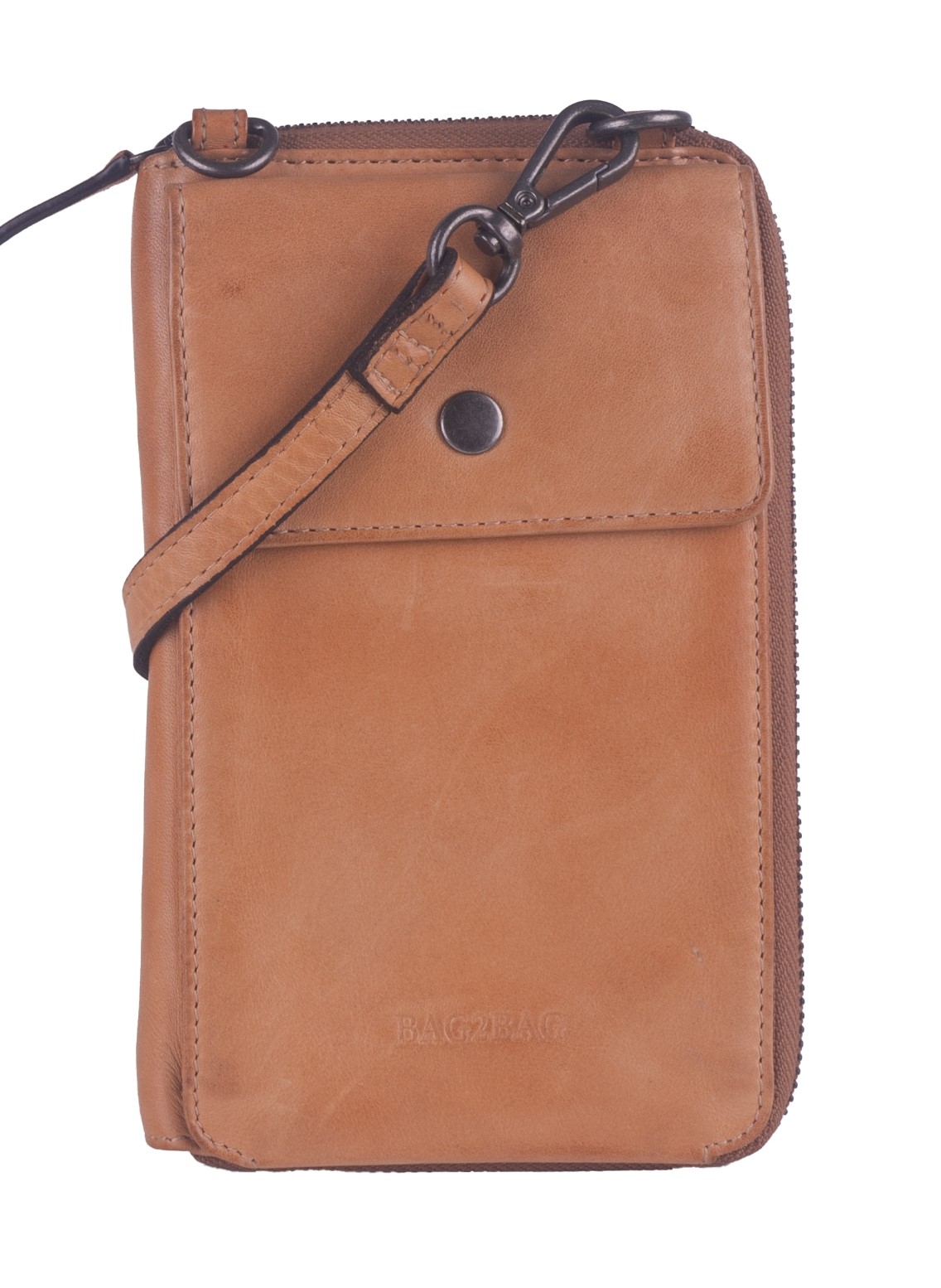 Super leuke wallet met een extra ruim telefoon vak aan de voorkant.
Binnenin is de wallet ook echt super handig voor pasjes, briefgeld en eventueel je paspoort.
Aan de achterkant zit een vakje voor je kleingeld.
Verkrijgbaar in 3 kleuren.
Black.
Cognac.
Camel.
Afmeting: 20x15x4cm.