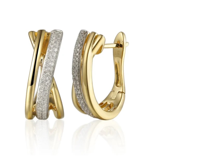 Gouden oorringen met diamant
100-0.25 crt H/SI