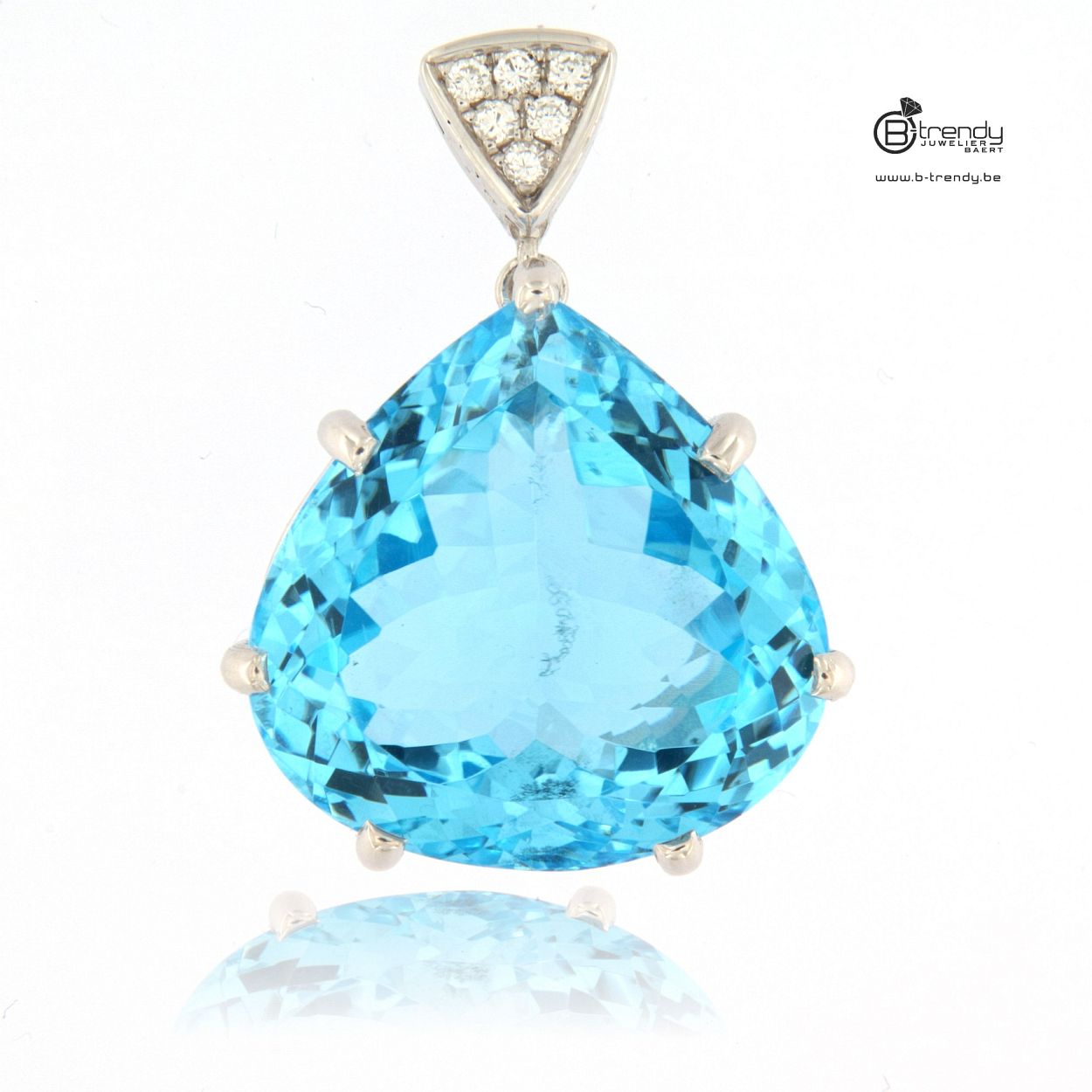witgouden hanger met schitterende blauwe topaas Swiss blue +15ct met 0.15ct diamant