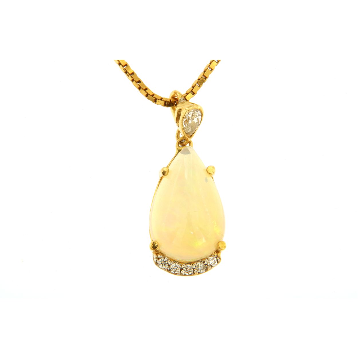 hanger in 18kt geel goud 
diamant 0.23ct in peer vorm en peervormige opaal (mexico) met heel veel vuur