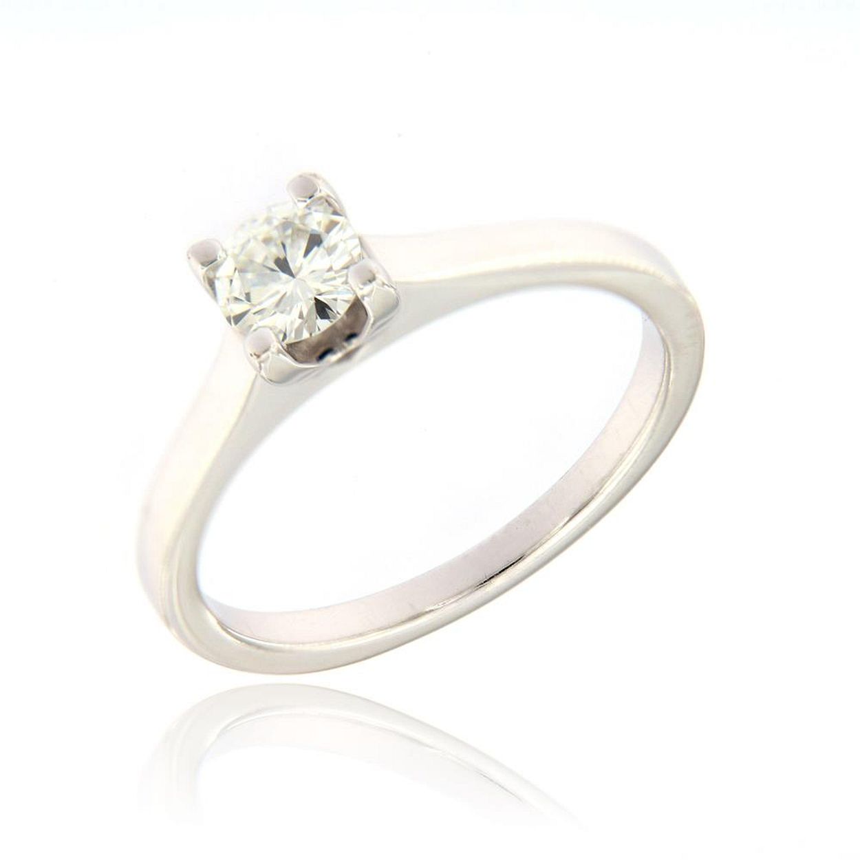 Witgouden verlovingsring met 0.45ct diamant (briljant geslepen)