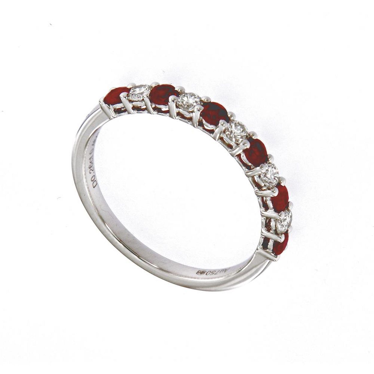 ring in wit goud 18kt met briljant geslepen diamant 0.26ct en natuurlijke robijn
