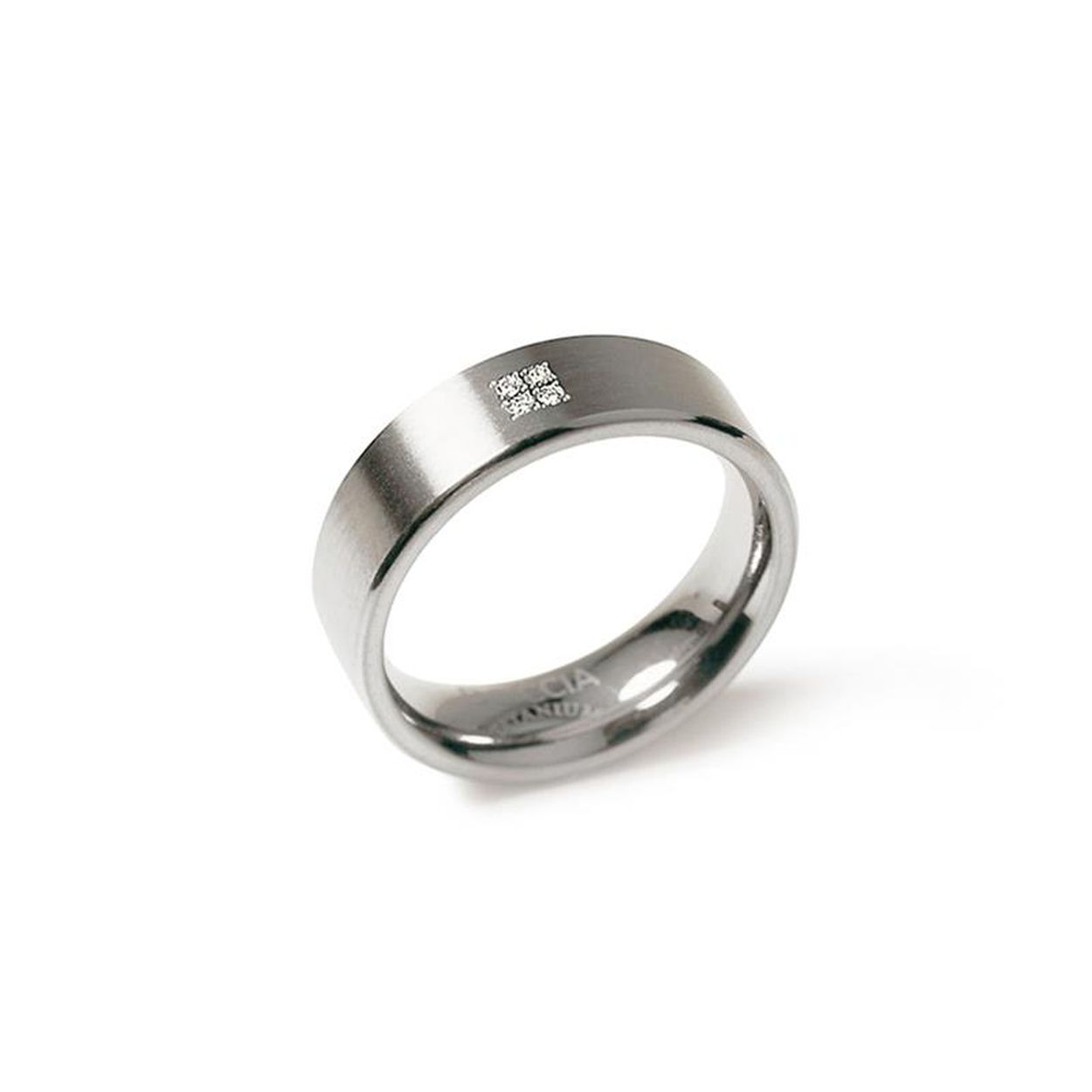 Boccia Titanium ring dia 4/0.02crt maat 54