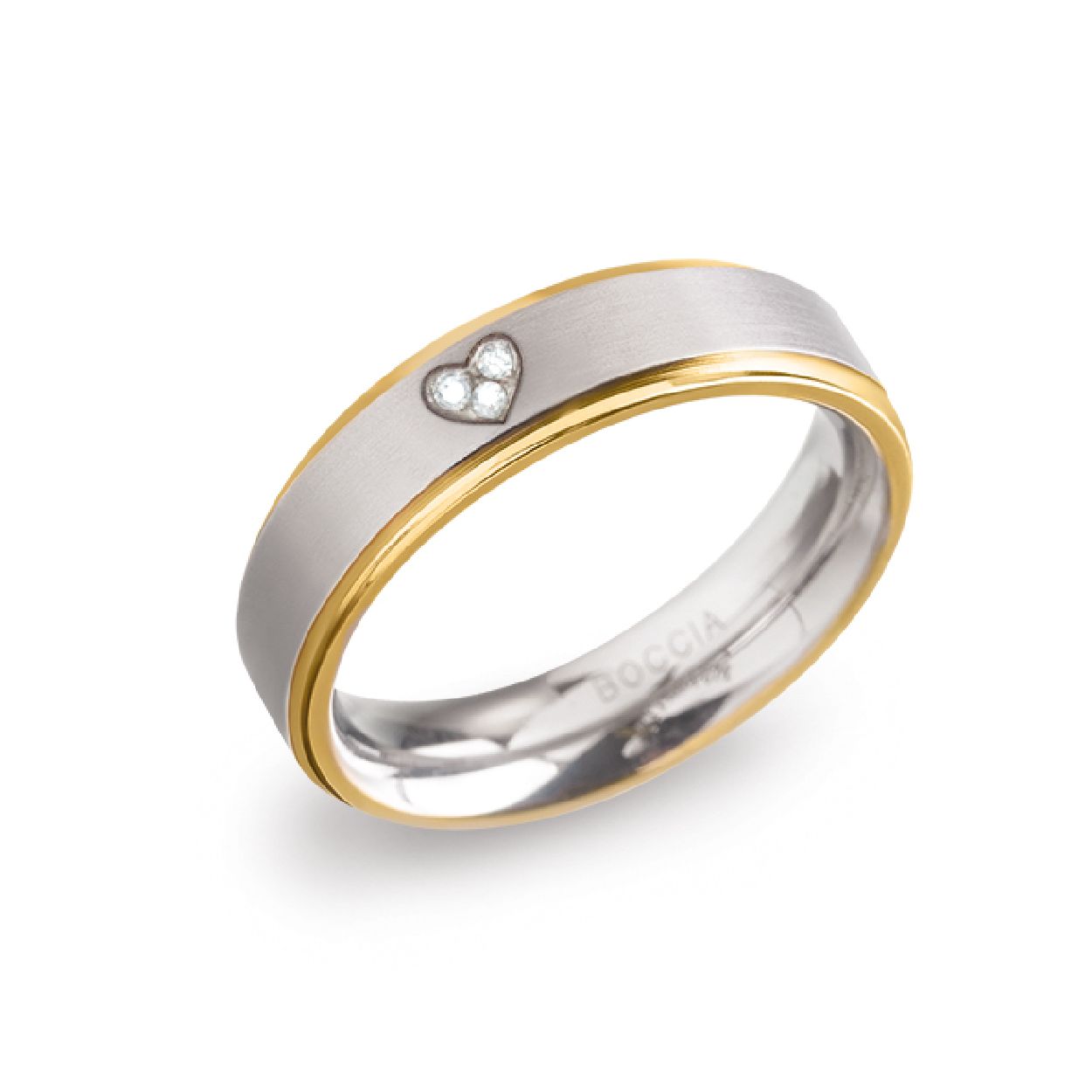 Boccia Titanium 0134-06
Deze gematteerde bicolor ring van Boccia Titanium heeft glanzende en goudkleurige accenten en drie diamanten. De met de hand gezette diamanten in dit sieraad zorgen voor een sprankelend effect. De ring is 5mm breed. 

HET MERK
Boccia Titanium is het titanium merk van Nederland, dat zijn oorsprong in Duitsland vindt en is opgericht in het jaar 1992. Ontwikkeld door internationale ontwerpers. Alle titanium componenten van de BOCCIA TITANIUM collectie zijn gemaakt van 99,7% puur titanium; het bijzondere materiaal. Alle titanium componenten van de BOCCIA TITANIUM collectie zijn gemaakt van 99,7% puur titanium; het bijzondere materiaal. 

SPECIFICATIES
- Puur titanium
- 3 diamanten 0.015 ct
- Gematteerd met glanzende en goudkleurige accenten
- Bolle binnenkant
- 5mm breed