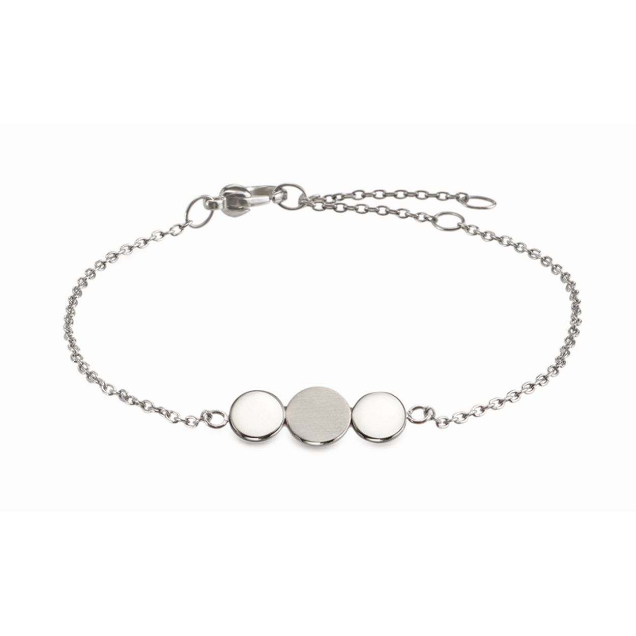 Boccia Titanium 03028-01
Deze zilverkleurige damesarmband van Boccia Titanium uit de Figura collectie heeft in het midden een glanzende hanger in de vorm van cirkels met gematteeerde accenten. De armband is 17 cm lang en heeft een verlengstuk van 5 cm.

HET MERK
Boccia Titanium: de specialist in het edelmetaal titanium � sieraden en horloges van puur (99,7%) titanium.
Titanium heeft een hoog draagcomfort: het is licht in gewicht, huidvriendelijk en neemt de temperatuur van de huid snel aan.
De sieraden zijn goed met elkaar te combineren. Hierdoor kun je gemakkelijk sets samenstellen bestaande uit colliers, oorbellen, armbanden en zelfs ringen. Of je nu sportief of chique gekleed gaat, het past bij elke outfit en iedere gelegenheid.

SPECIFICATIES
- Puur titanium
- Karabijnsluiting
- Zilverkleurig
- Glanzend met gematteerde accenten
- Jasseron schakel
- 17 cm + 5 cm verlengstuk