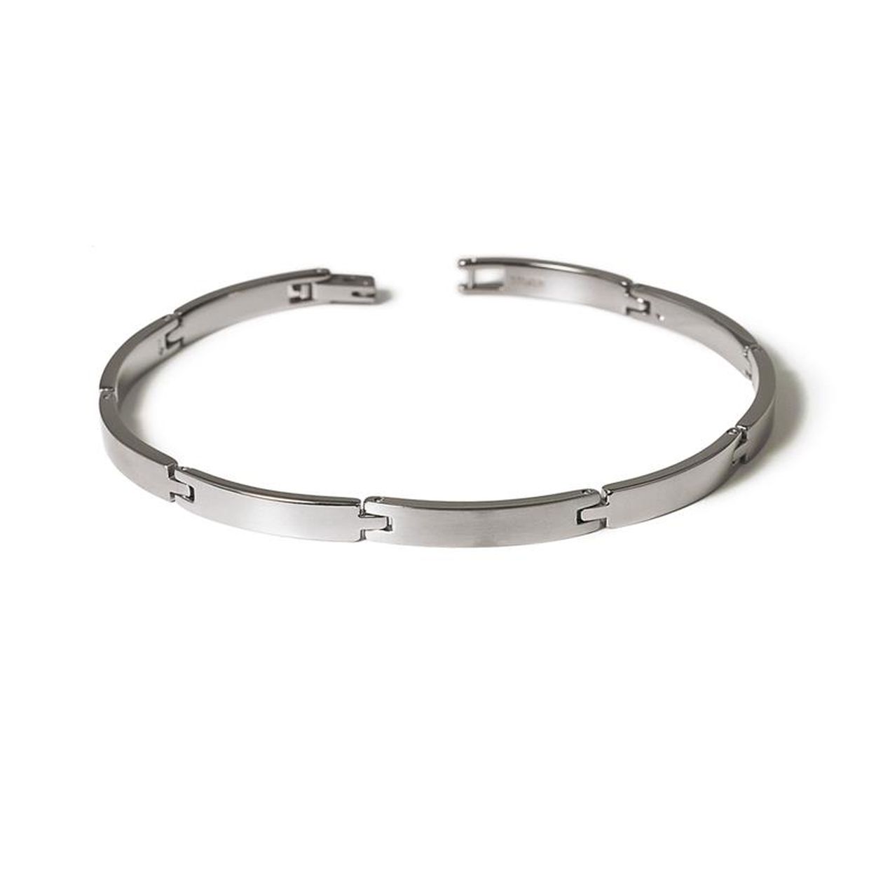 Dit is een armband van het merk Boccia Titanium