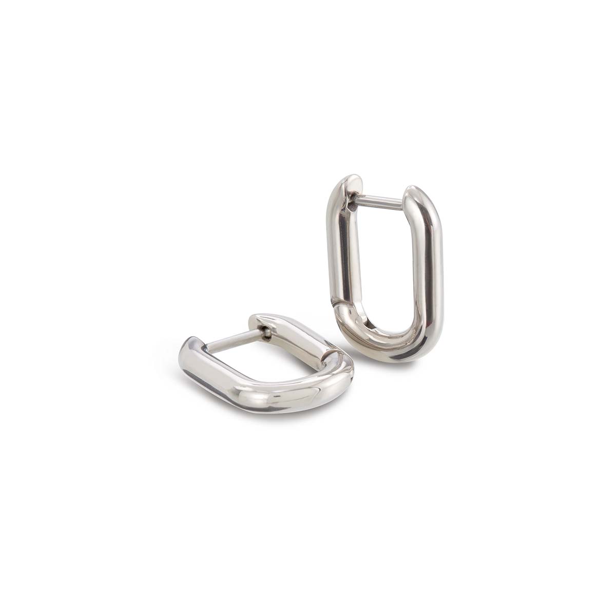 Boccia Titanium 05060-01
Deze zilverkleurige glanzende 05060-01 oorringen van Boccia Titanium maken je outfit helemaal af! Gemaakt van titanium en een diameter van 15,5mm. Door het tijdloze design zijn deze oorringen perfect voor elke dag. 

HET MERK
Boccia Titanium is het titanium merk van Nederland, dat zijn oorsprong in Duitsland vindt en is opgericht in het jaar 1992. Ontwikkeld door internationale ontwerpers. Alle titanium componenten van de BOCCIA TITANIUM collectie zijn gemaakt van 99,7% puur titanium; het bijzondere materiaal. Het is licht in gewicht, neemt de temperatuur van de huid aan en is zeer huidvriendelijk. Bovendien is het corrosie- en temperatuurbestendig.

SPECIFICATIES
- Oorringen
- Puur titanium
- 15,5mm