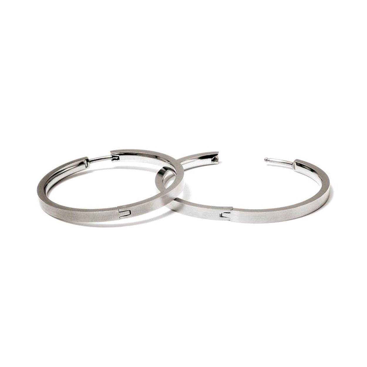 Dit zijn oorsieraden van het merk Boccia Titanium