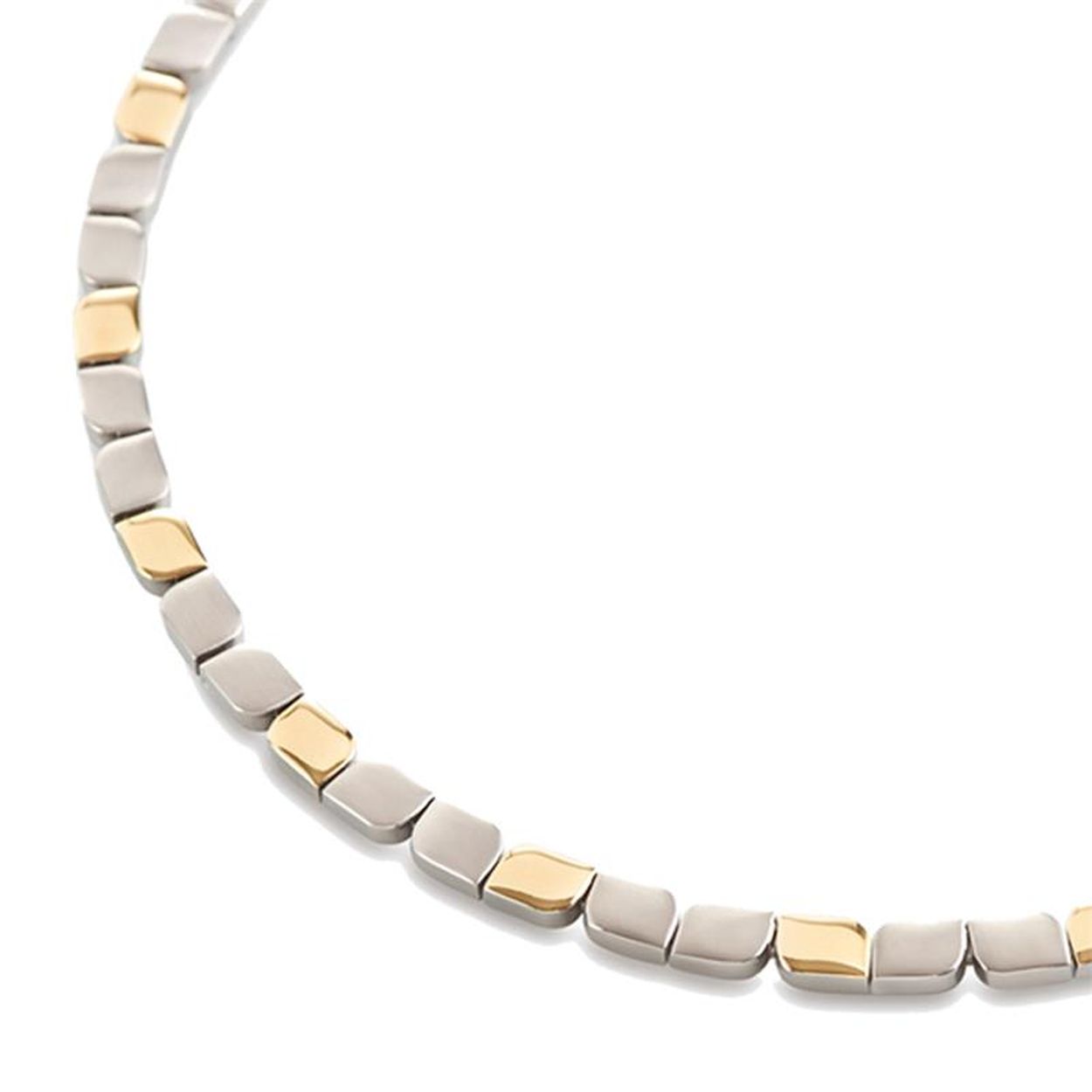 Boccia Titanium 08003-02
Deze gematteerde ketting van Boccia Titanium uit de Tulip collectie heeft glanzende en goudkleurige accenten. De ketting is 45cm lang.