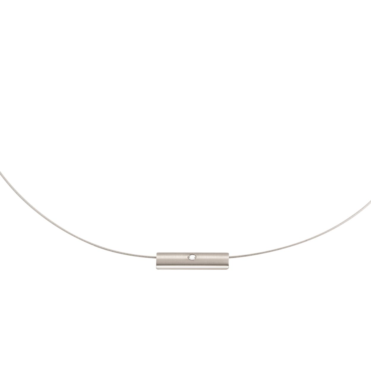 Boccia Titanium 08035-01
Dit gematteerde damescollier van Boccia Titanium heeft een titanium hanger met glanzende accenten. De diamant in dit sieraad zorgt voor een sprankelend effect. Het stalen collier met siliconen laag  is 45-50 cm lang. Door middel van het titanium verlengstukje aan het collier kan het collier in lengte worden versteld.

HET MERK
Boccia Titanium: de specialist in het edelmetaal titanium � sieraden en horloges van puur (99,7%) titanium.
Titanium heeft een hoog draagcomfort: het is licht in gewicht, huidvriendelijk en neemt de temperatuur van de huid snel aan.
De sieraden zijn goed met elkaar te combineren. Hierdoor kun je gemakkelijk sets samenstellen bestaande uit colliers, oorbellen, armbanden en zelfs ringen. Of je nu sportief of chique gekleed gaat, het past bij elke outfit en iedere gelegenheid.

SPECIFICATIES
- Puur titanium hanger en stalen collier met siliconen laag
- 1 diamant 0.03 crt
- Karabijnsluiting
- Gematteerd met glanzende accenten
- 45 - 50 cm
- In lengte verstelbaar d.m.v. het titanium verlengstukje

- 500mm